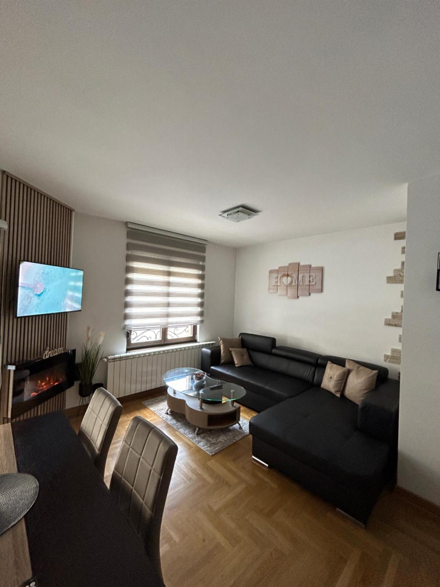 Apartment Teos